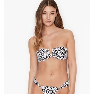 Victoria’s Secret Zebra Bandeu swim top